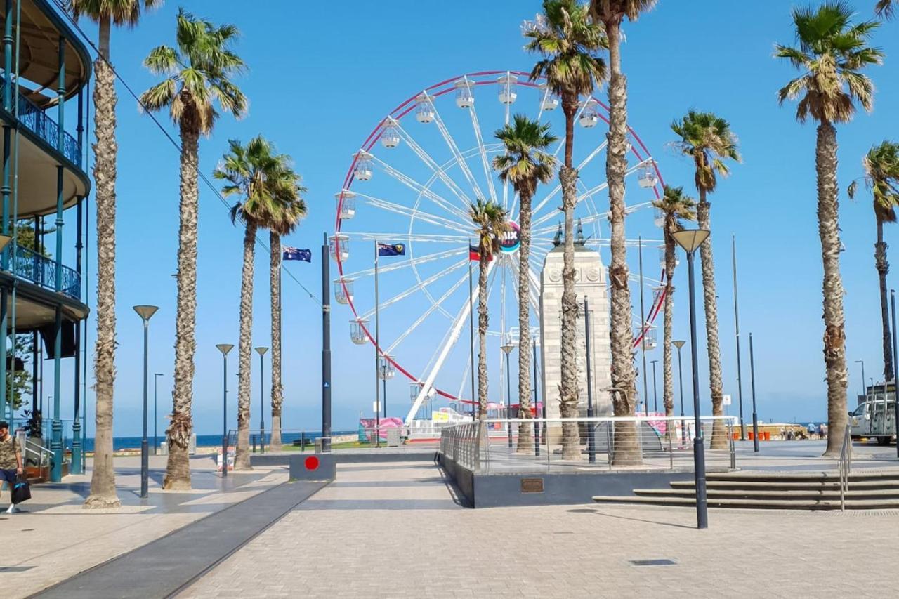 Beachfront Serenity Glenelg Apartment Exterior photo